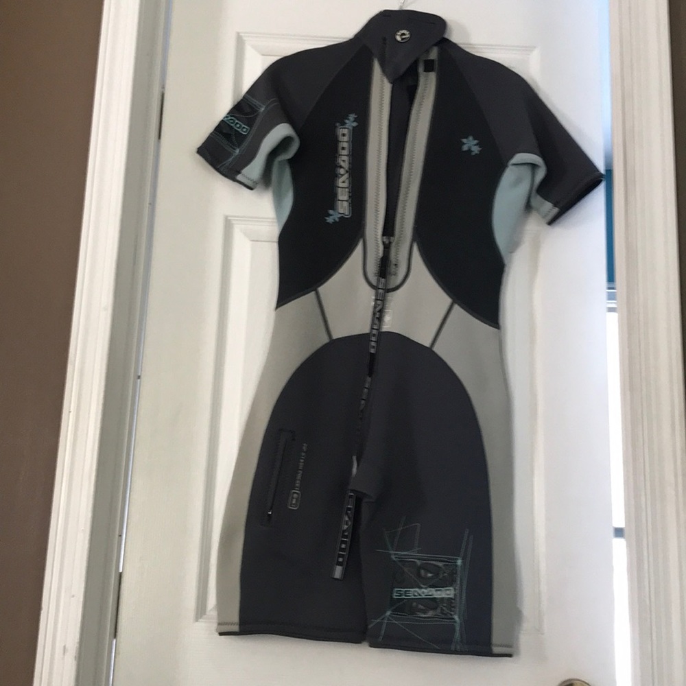 Wet Suit